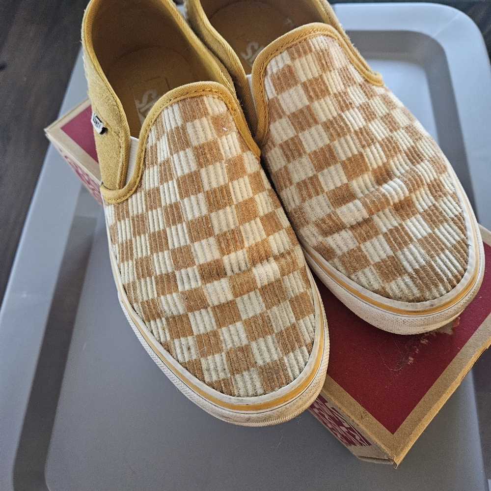 Vans slip on